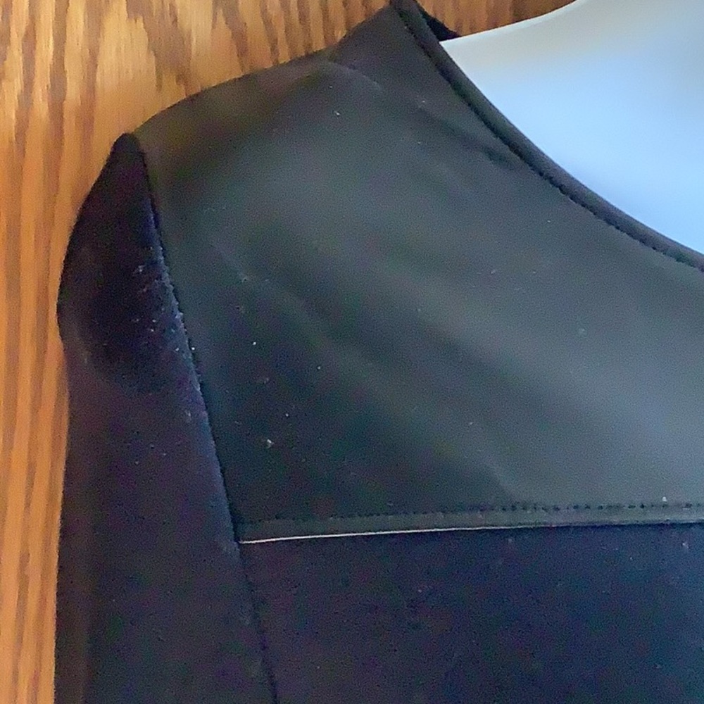 LYSSE’ body shaping long sleeve top  M